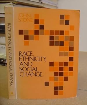 Immagine del venditore per Race, Ethnicity And Social Change - Readings In The Sociology Of Race And Ethnic Relations venduto da Eastleach Books