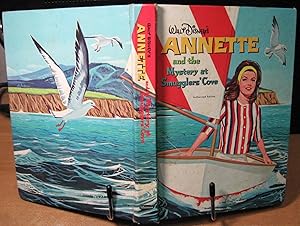 Seller image for Annette and the Mystery at smugglers' Cove for sale by Phyllis35