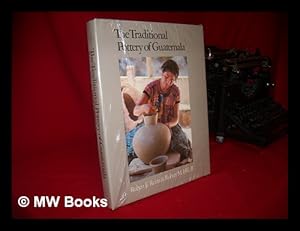 Immagine del venditore per The Traditional Pottery of Guatemala venduto da MW Books