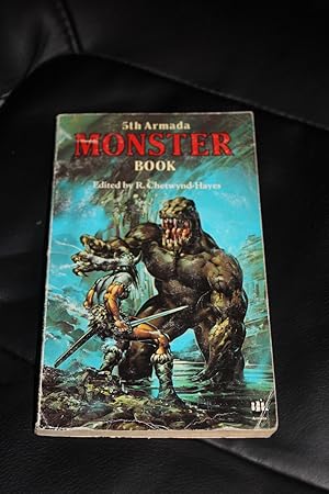 Immagine del venditore per 5'th Armada Monster Book venduto da Wagon Tongue Books