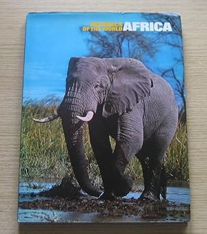 Animals of the World: Africa.