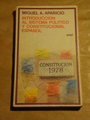 Immagine del venditore per Introduccin al sistema poltico y constitucional espaol venduto da Llibres Capra