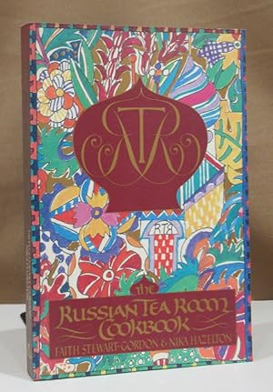 Imagen del vendedor de The Russian Tea Room Cookbook. Illustrations by Richard Giglo. Introduction by Clive Barnes. a la venta por Dieter Eckert