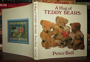 Seller image for HUG OF TEDDY BEARS for sale by Rare Book Cellar