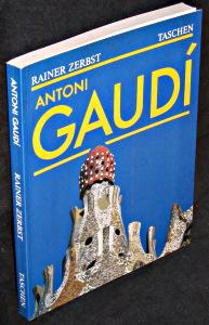 Bild des Verkufers fr Antoni Gaudi. Une vie en architecture zum Verkauf von Abraxas-libris