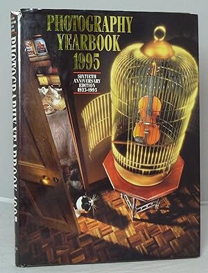 Immagine del venditore per Photography Yearbook 1995 venduto da St Marys Books And Prints