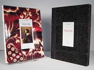 Seller image for Velours for sale by Librairie Bonheur d'occasion (LILA / ILAB)