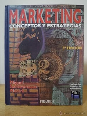 Imagen del vendedor de MARKETING CONCEPTOS Y ESTRATEGIAS. Incluye el disquet n 2 (falta el n 1) de aplicaciones. SANTESMASES MESTRE, Miguel. Editado por Pirmide 3 Edicin 1996. 1061 pginas. Muy ilustrado con grficos, figuras en texto, esquemas, etc. Tamao cuarta mayor apaisada. Tapa dura ilustrada color. Ejemplar limpio y bien cuidado (algn subrayado espordico a lpiz), con muy escasas seales de buen uso. Ejemplar con precio muy rebajado por la falta del mencionado disquet. a la venta por Librera Anticuaria Ftima