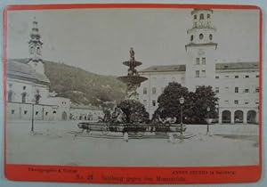 Salzburg gegen den Mozartplatz. Original-Fotografie, Albumin auf Verlagskarton mit typogr. Bezeic...