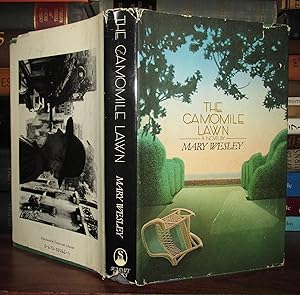 Imagen del vendedor de THE CAMOMILE LAWN A Novel a la venta por Rare Book Cellar
