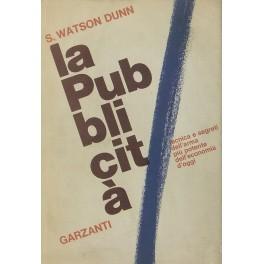 Bild des Verkufers fr Il libro della pubblicit. 82 fotografie e disegni zum Verkauf von Libreria Antiquaria Giulio Cesare di Daniele Corradi