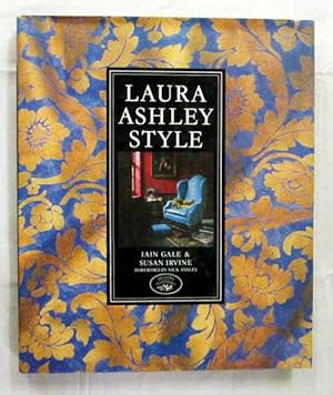 Immagine del venditore per Laura Ashley Style venduto da Adelaide Booksellers