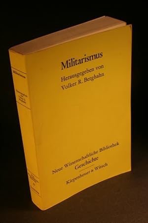 Bild des Verkufers fr Militarismus. zum Verkauf von Steven Wolfe Books