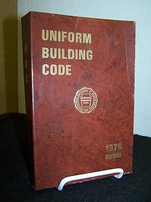 Imagen del vendedor de Uniform Building Code 1976. a la venta por Zephyr Books