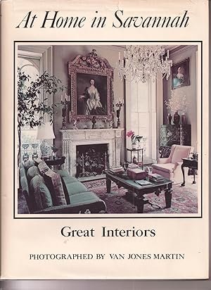 Image du vendeur pour At Home in Savannah: Great Interiors mis en vente par Auldfarran Books, IOBA