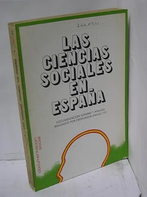 Imagen del vendedor de LAS CIENCIAS SOCIALES EN ESPAA. Documentacin general y anlisis realizados por ordenador Univac-1100 a la venta por LIBRERIA  SANZ