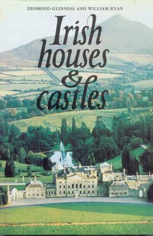 Imagen del vendedor de IRISH HOUSES & CASTLES a la venta por Carnegie Hill Books