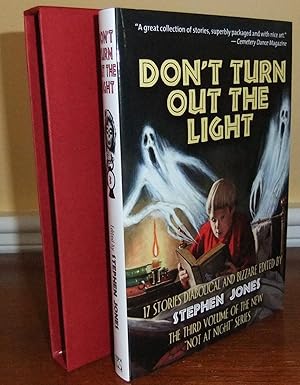 Bild des Verkufers fr Don't Turn Out the Light zum Verkauf von Dark Hollow Books, Member NHABA, IOBA