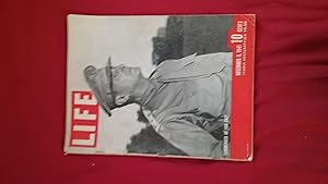 LIFE MAGAZINE DECEMBER 8, 1941 COMMANDER OF FAR EAST GENERAL DOUGLAS MACARTHUR