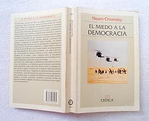 Image du vendeur pour El miedo a la democracia mis en vente par La Social. Galera y Libros