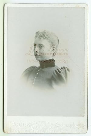 Vintage Photograph Of a Pretty Young Woman Poole photo studio of St. Catharines, Ontario