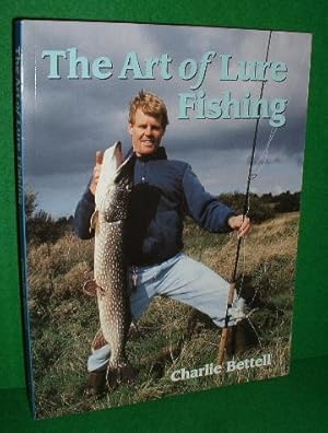 Bild des Verkufers fr THE ART OF LURE FISHING zum Verkauf von booksonlinebrighton