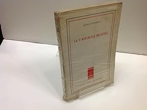 Image du vendeur pour LA V REPUBLICA FRANCESA ECHEVERRIA RAFAEL 1962 mis en vente par LIBRERIA ANTICUARIA SANZ