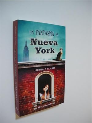 Seller image for UN FANTASMA EN NUEVA YORK for sale by LIBRERIA TORMOS