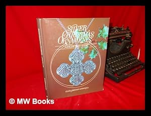 Image du vendeur pour Silver Christmas Ornaments : a Collector' Guide / Clara Johnson Scroggins mis en vente par MW Books Ltd.