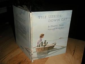 Immagine del venditore per The Upside-Down Cat venduto da The Vintage BookStore