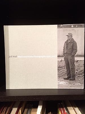 Imagen del vendedor de Jeff Wall : Black and White Photographs 1996-2007 a la venta por Temple Bar Bookshop