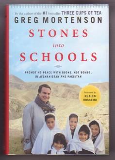 Imagen del vendedor de Stones into Schools: Promoting Peace with Books, Not Bombs, in Afghanistan and Pakistan a la venta por Ray Dertz