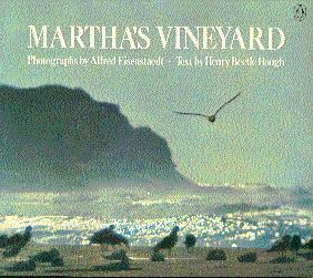 Immagine del venditore per Martha's Vineyard venduto da LEFT COAST BOOKS