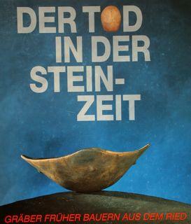 Imagen del vendedor de DER TOD IN DER STEINZEIT. Gr�ber fr�her Bauern aus dem Ried. a la venta por EDITORIALE UMBRA SAS