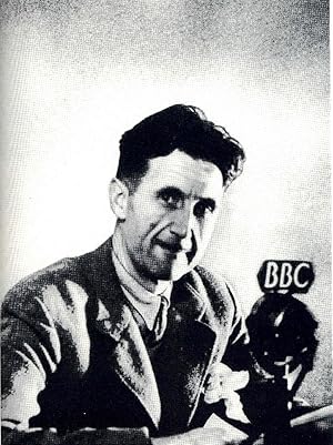 Seller image for Orwell : The Lost Writings. [Money & Guns; British Rations & the Submarine War; Meaning of Sabotage; Jonathan Swift, an Imaginary Interview; Edmund Blunden; Bernad Shaw; Jack London; Lady Windermere's Fan, a Commentary; etc] for sale by Joseph Valles - Books