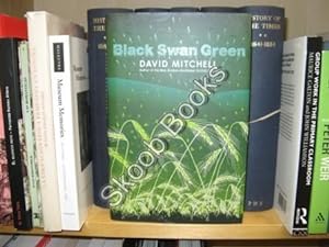 Bild des Verkufers fr Black Swan Green zum Verkauf von PsychoBabel & Skoob Books