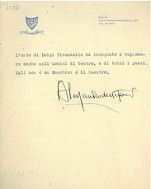 Foglio con monogramma dattiloscritto con 3 righe di considerazioni su Pirandello e firma autograf...