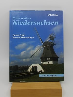 Image du vendeur pour Unser schnes Niedersachsen. Texte in deutscher und englischer Sprache. mis en vente par Shelley and Son Books (IOBA)