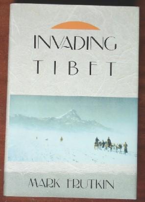 Imagen del vendedor de Invading Tibet a la venta por Canford Book Corral