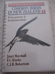 Seller image for Common Birds in New Zealand Town, Pasture and freshwater Birds for sale by Alte Bcherwelt