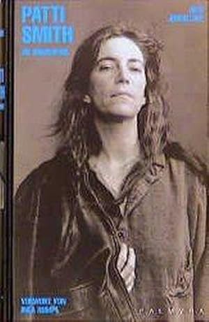 Imagen del vendedor de Patti Smith : Die Biographie. Vorw. v. Inga Rumpf a la venta por AHA-BUCH GmbH