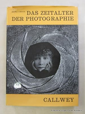 Imagen del vendedor de Das Zeitalter der Photographie. Von Nicpe bis heute. Aus dem Franzsischen von Ruth Henry. Mnchen, Callwey, 1965. Kl.-fol. Mit zahlreichen, teils ganzseitigen Abbildungen. 367 S. Or.-Lwd. mit Schutzumschlag; dieser mit kl. Einriss. a la venta por Jrgen Patzer