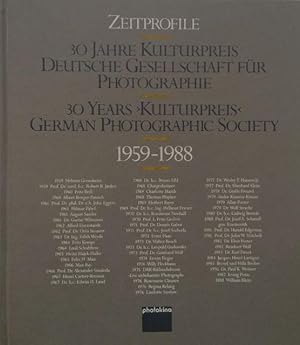 Image du vendeur pour 30 JAHRE KULTURPREIS DEUTSCHE GESELLSCHAFT FR PHOTOGRAPHIE / 30 YEARS "KULTURPREIS" GERMAN PHOTOGRAPHIC SOCIETY - ZEITPROFILE 1959-1988 - Photokina Kln Museum Ludwig 17. September - 23. Oktober 1988 / 30 YEARS "KUTURPREIS" GERMAN PHOTOGRAPHIC SOCIETY 1959-1988 mis en vente par ART...on paper - 20th Century Art Books