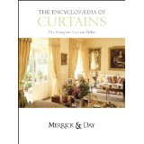 Bild des Verkufers fr The Encyclopaedia of Curtains: The Complete Curtain Maker zum Verkauf von Modernes Antiquariat an der Kyll