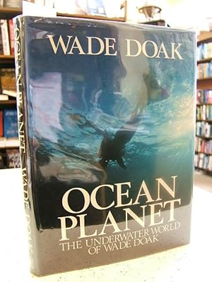 Image du vendeur pour Underwater World Wade Doak NZ mis en vente par Muse Book Shop
