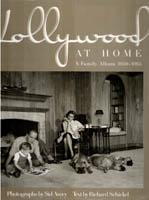 Immagine del venditore per Hollywood. At home. A family album 1950-1965 venduto da obiettivolibri