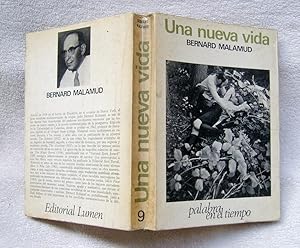 Seller image for Una nueva vida for sale by La Social. Galera y Libros