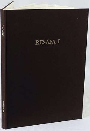 Bild des Verkufers fr Eine befestigte sptantike Anlage vor den Stadtmauern von Resafa. Ausgrabungen und sptantike Kleinfunde eines Surveys im Umland von Resafa-Sergiupolis. Mainz 1984. 4to. 97 Seiten und 32 Tafeln mit 571 Abbildungen. Orig.-Leinenband. zum Verkauf von Antiquariat Schmidt & Gnther