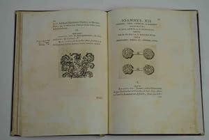 Antiquiores pontificum romanorum denarii nunc primum in lucem editi notisque illustrati.
