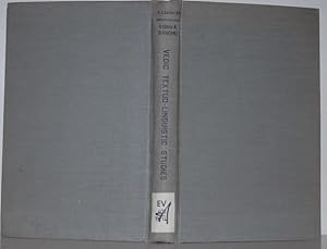 Bild des Verkufers fr Vedic textuo-linguistic studies beeing a collection of papers on vedic exegesis. Edited with introductions and indices by K. V. Sarma. zum Verkauf von Antiquariat  Braun